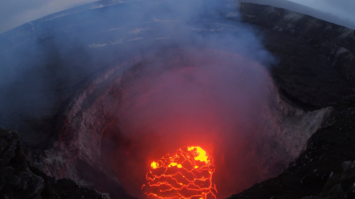 hawaii volcano AP 11