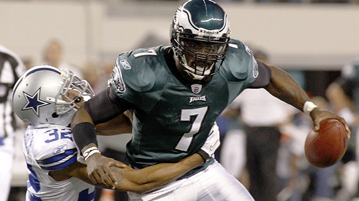 Michael Vick's electrifying style of play changed the NFL for QBs - The  Falcoholic