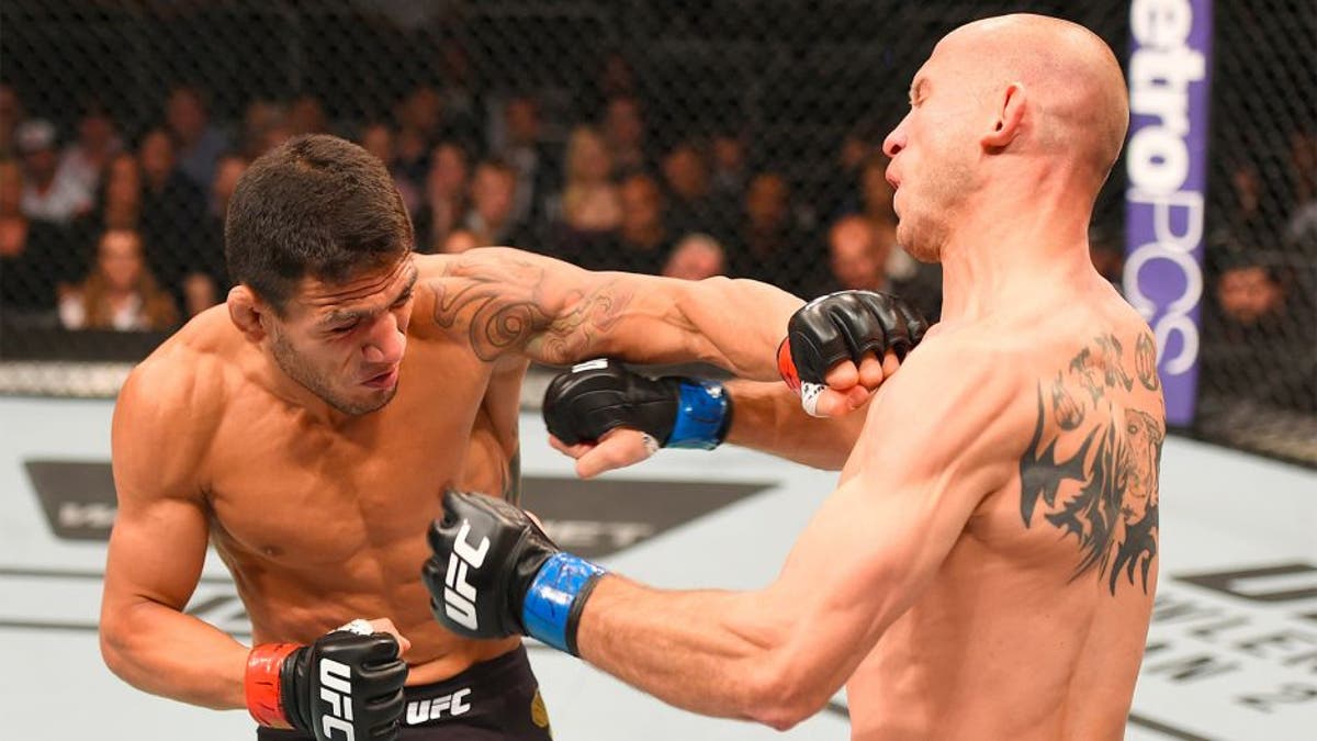 Rafael dos Anjos ingin turun sebagai petinju kelas ringan terhebat dalam sejarah