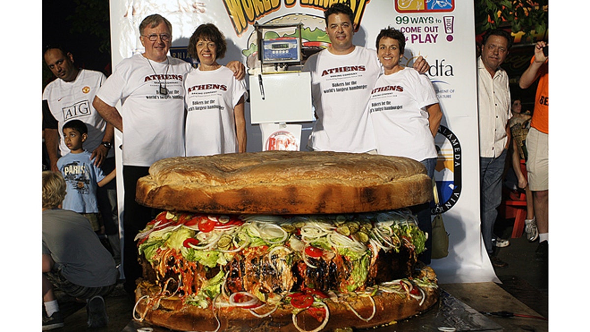 134921-Largest-hamburger-commercially-av