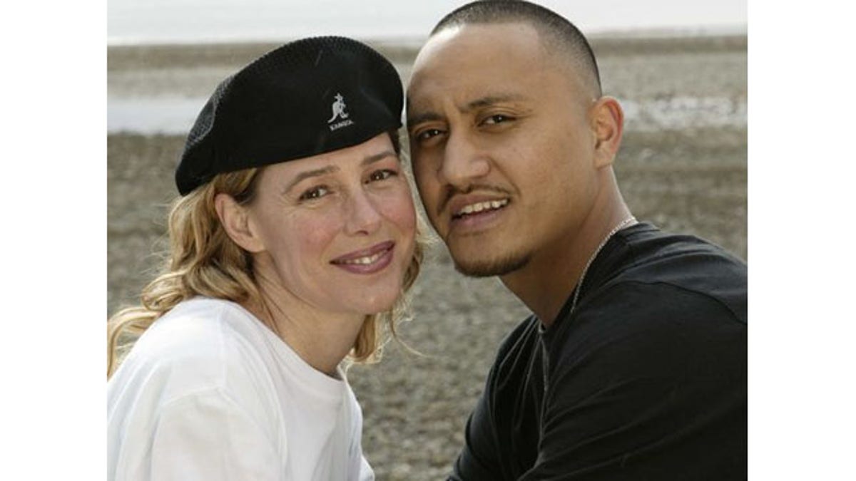 Mary Kay Letourneau and Villi Fualaau posing for a photo April 9, 2005, outside their home in Seattle.(Photo: MARK GREENBERG, AP)