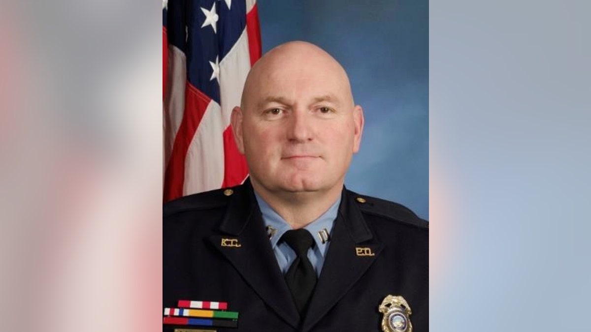 13c37130-Officer Shot Kansas