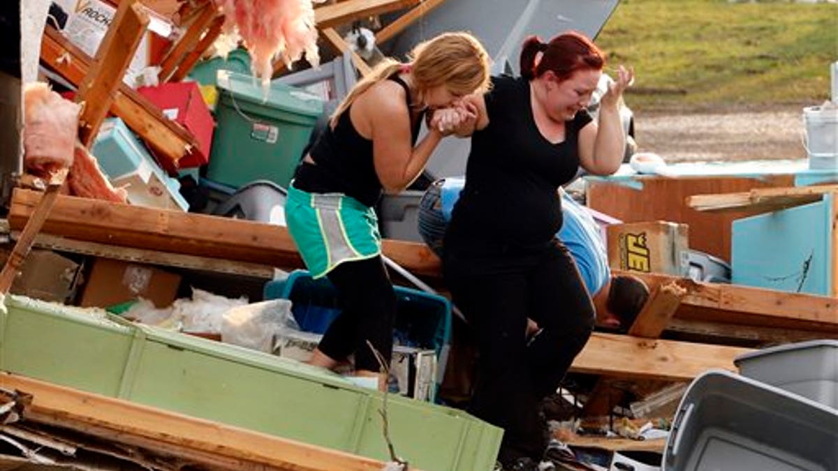 76c3b0dd-APTOPIX Severe Weather