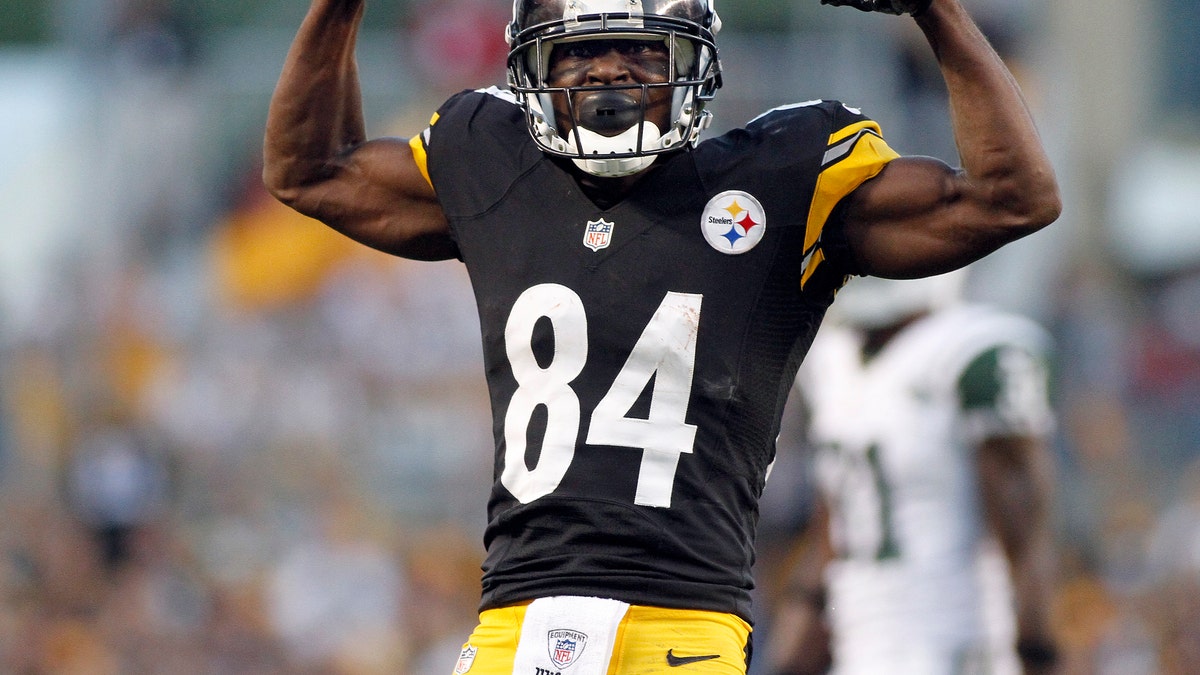 PITTSBURGH, PA - SEPTEMBER 16:  Antonio Brown #84 of the Pittsburgh Steelers reacts after making a catch in the second half against the New York Jets during the game on September 16, 2012 at Heinz Field in Pittsburgh, Pennsylvania.  The Steelers defeated the Jets 27-10.  (Photo by Justin K. Aller/Getty Images)