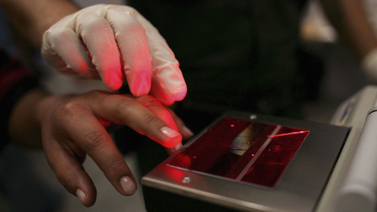 24565202-71246824SP006_Border_Patrol