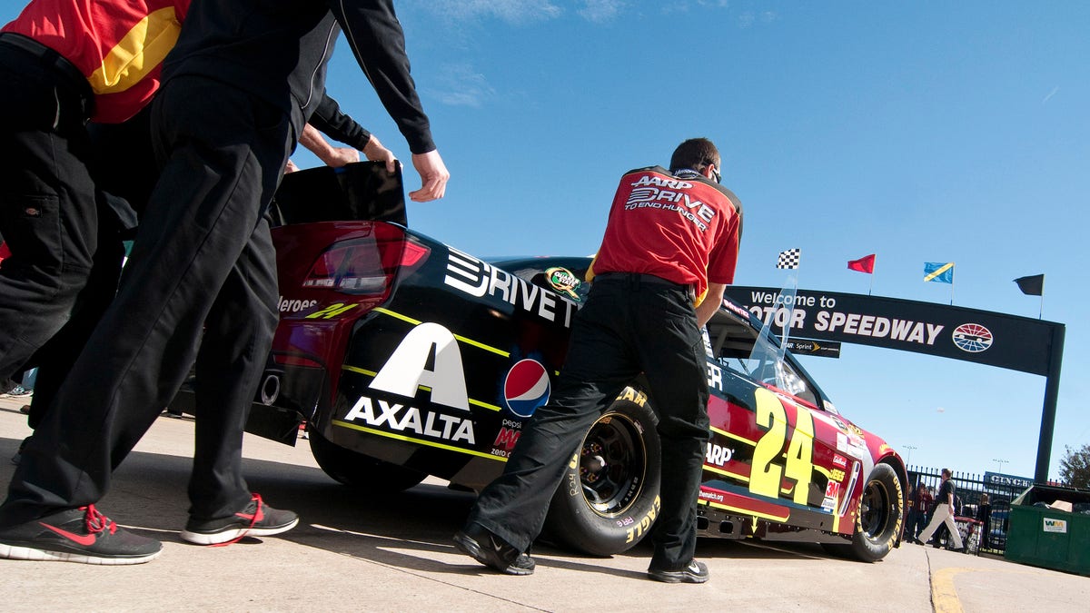 f6e5e7f4-NASCAR Texas Auto Racing