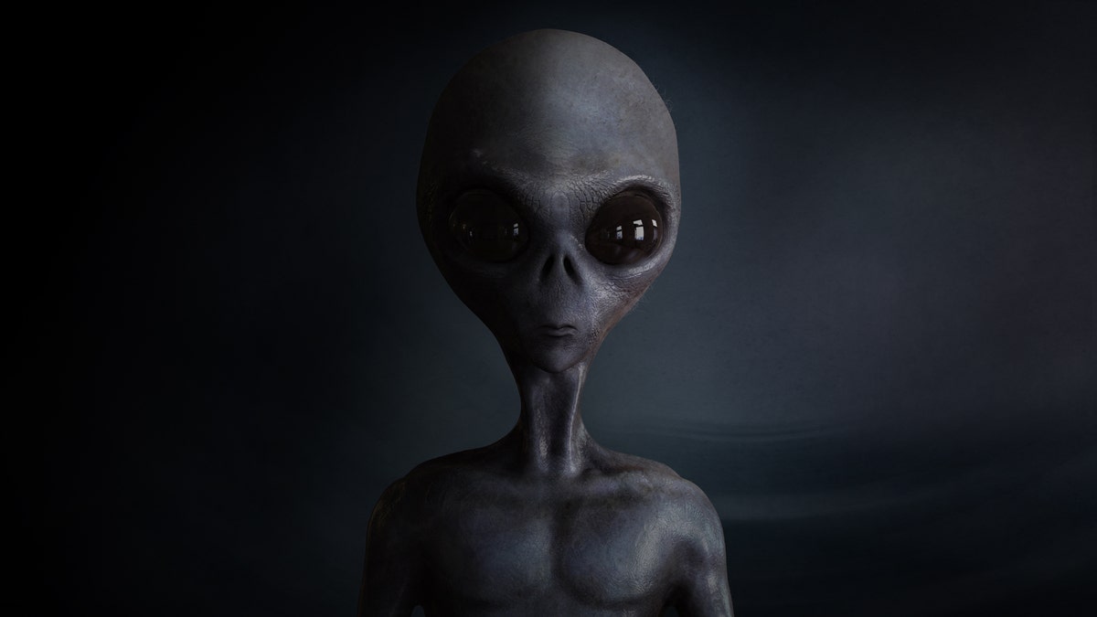 246c2f96-alien