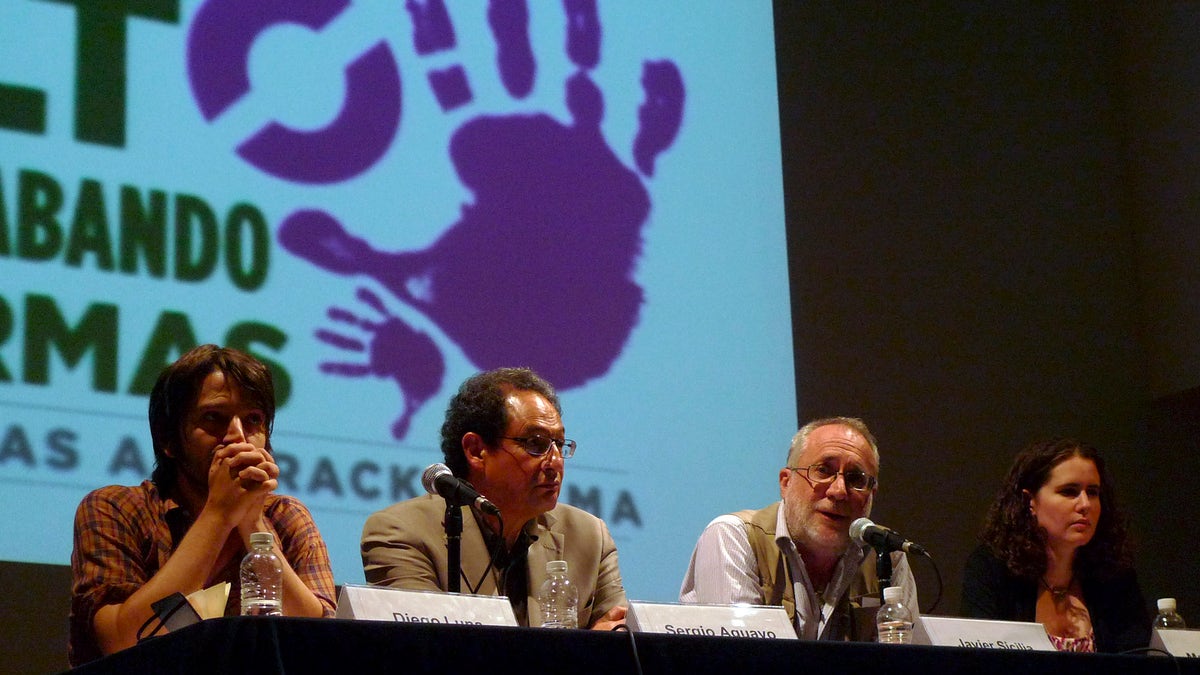Actor and director Diego Luna; Sergio Aguayo a professor at the Colegio de Mexico; poet Javier Sicilia, a leader of Mexico’s anti-violence movement and Maureen Meyer, analyst with the Washington Office on Latin America announce a binational petition to President Barack Obama against arms trafficking.