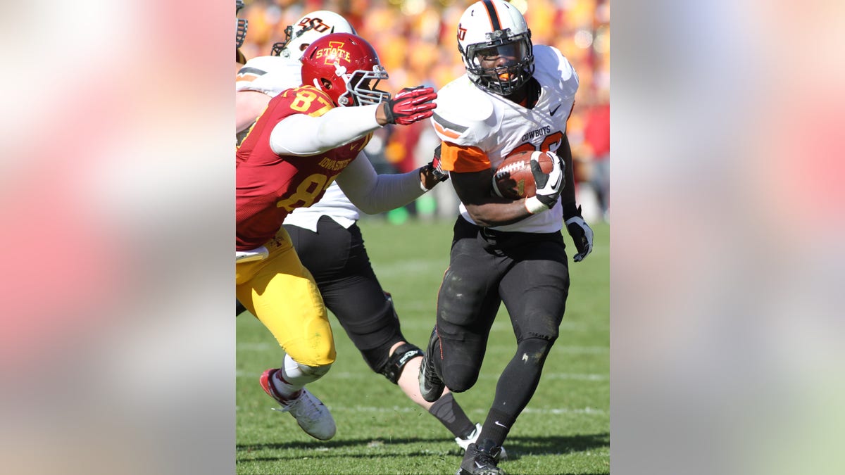 ef3048c2-Oklahoma St Iowa St Football