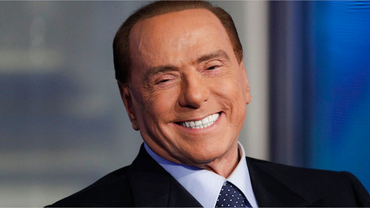 30458557-berlusconi