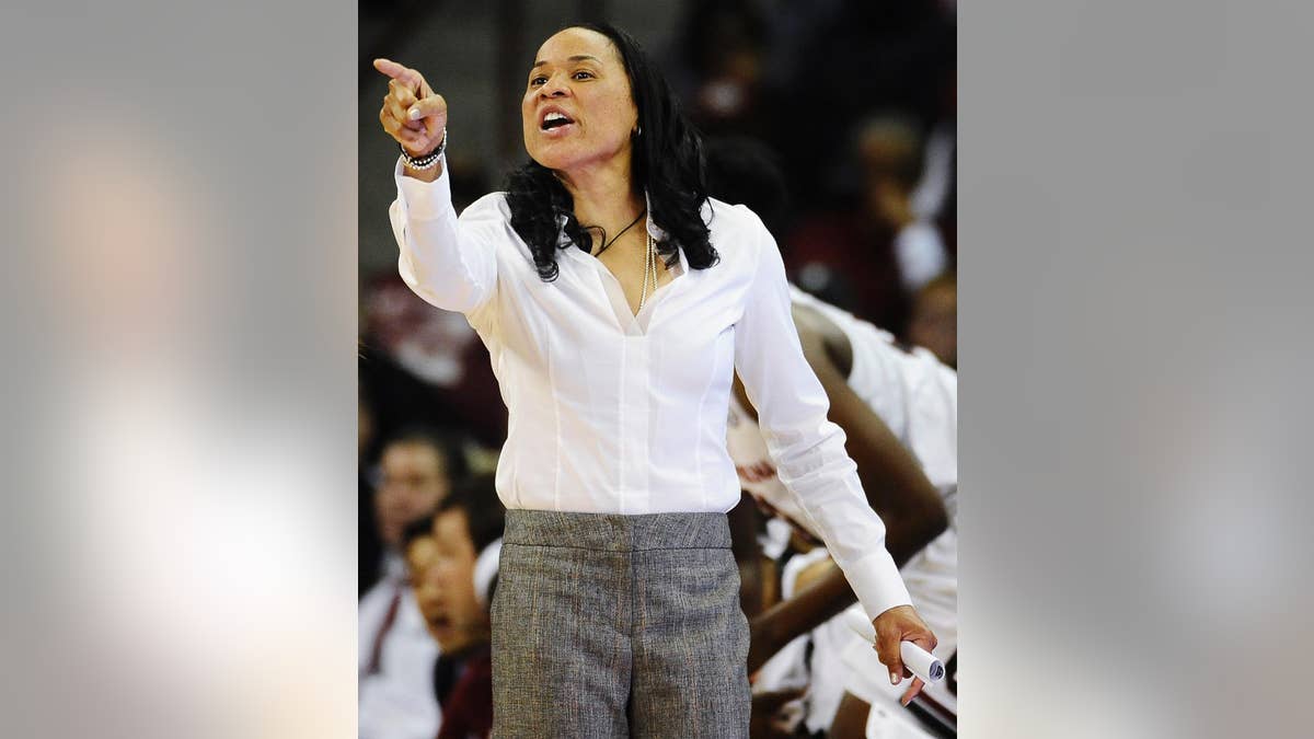Under Dawn Staley, popularity of women's basketball at South Carolina has  soared – Twin Cities