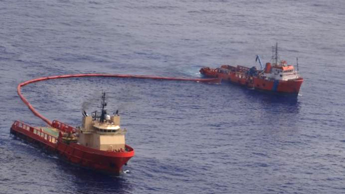 380d6870-Brazil Oil Spill
