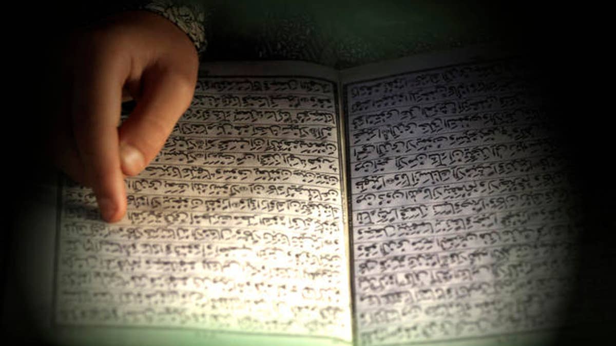 Muslim dan Latin? Coed mengklaim dia kehilangan beasiswanya – dan akhirnya dikeluarkan – karena agama