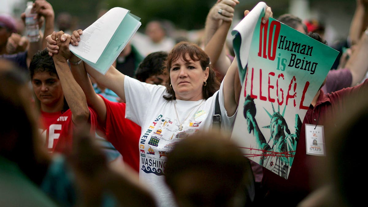 3a5cfda8-71491100JR003_Activists_Pro