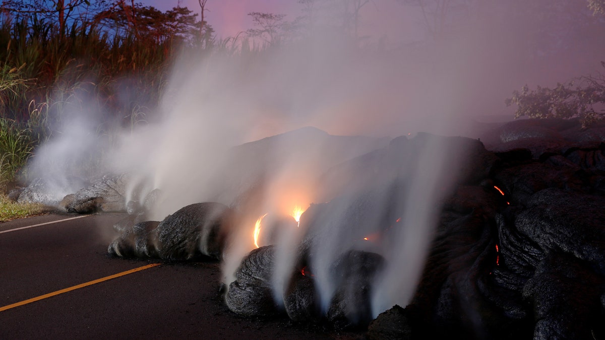 45956021-Hawaii Volcano 2