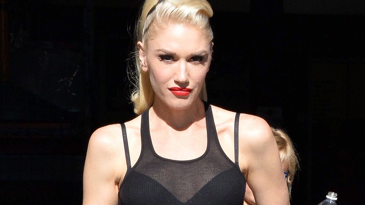 gwen stefani x17