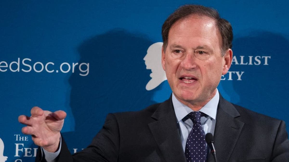 Supreme Court Justice Samuel Alito speaks at the Federalist Society's National Lawyers Convention in Washington, Thursday, Nov. 17, 2016. (AP Photo/Cliff Owen)