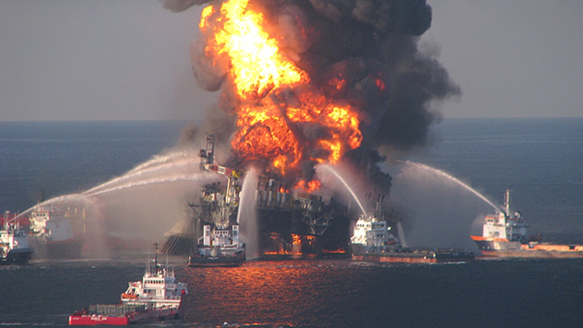 51344d8b-Oil Rig Explosion