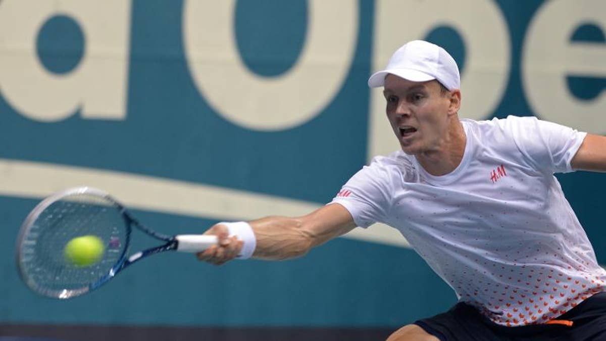 Berdych dengan servis besar di semifinal Thailand Terbuka