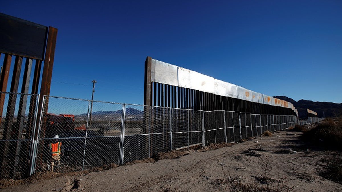 USA-TRUMP/IMMIGRATION-WALL