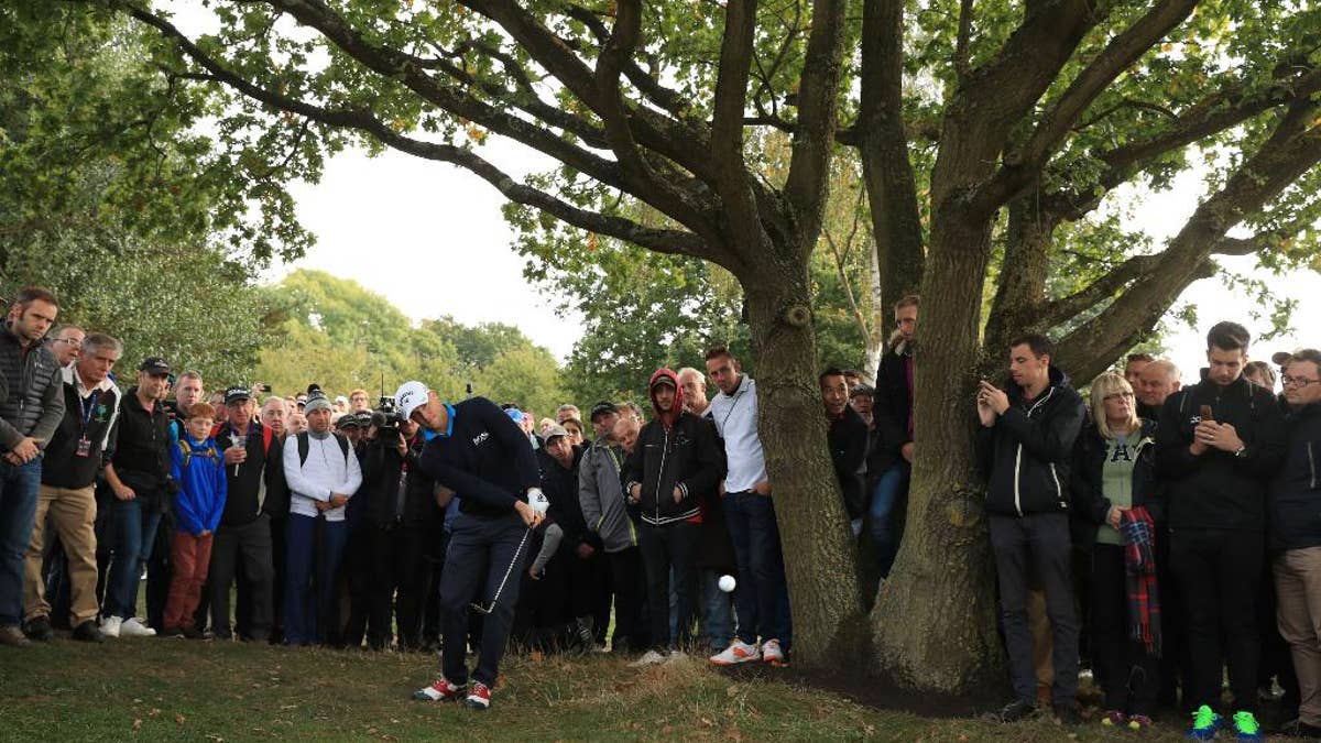 Bland memimpin British Masters dalam upaya meraih kemenangan Tur Eropa pertama