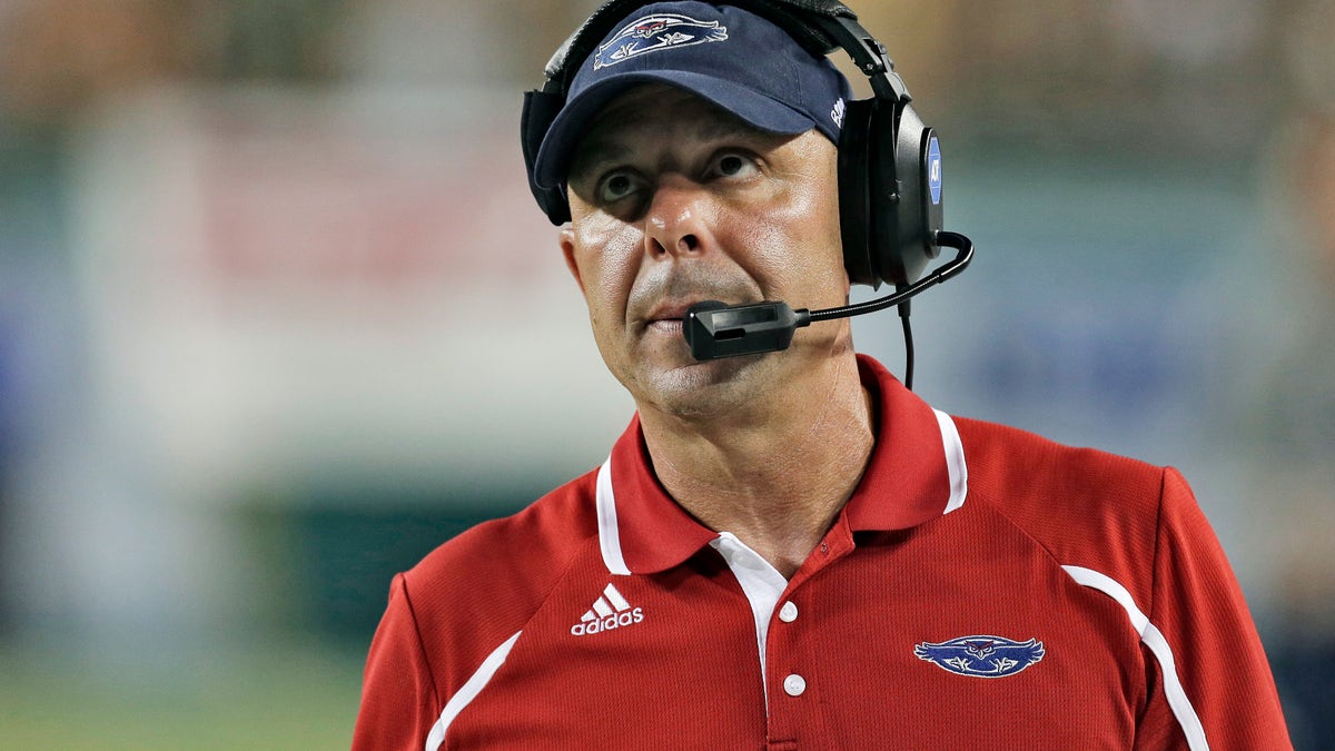FAU Pelini Resigns Football