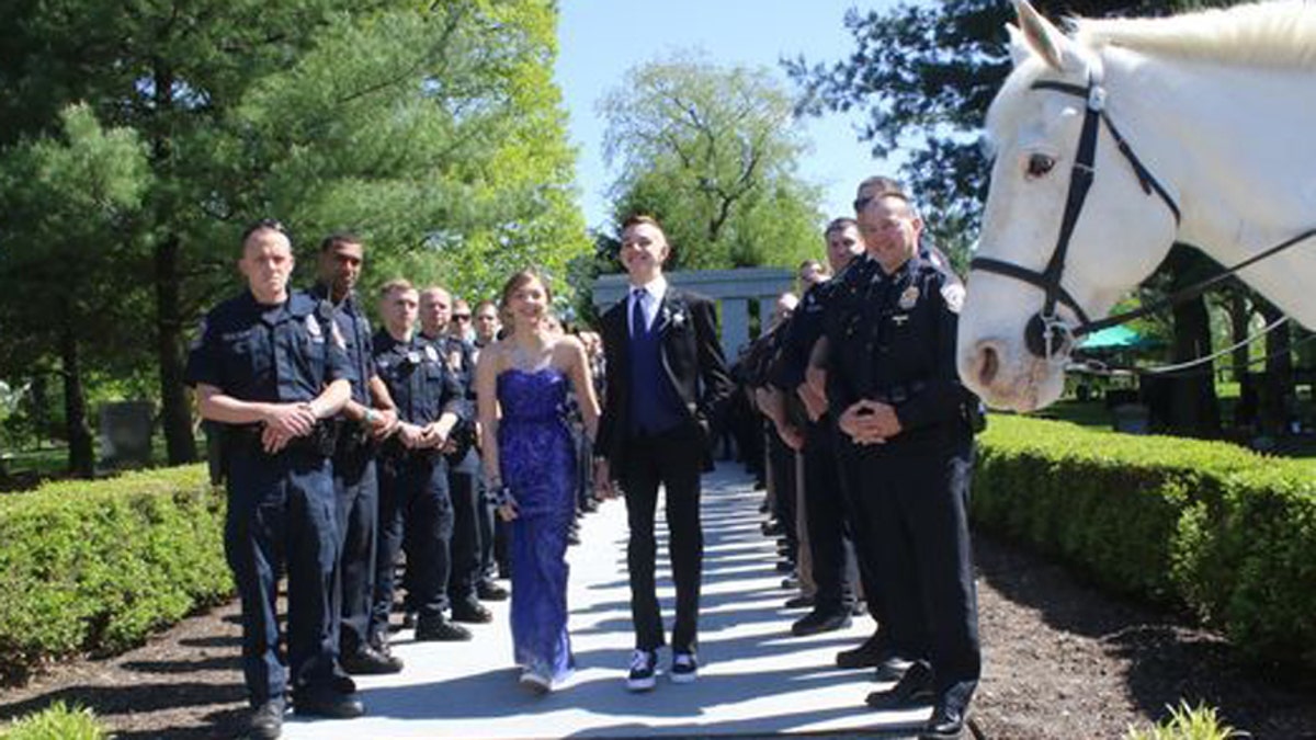 89212668-Prom surprise cops