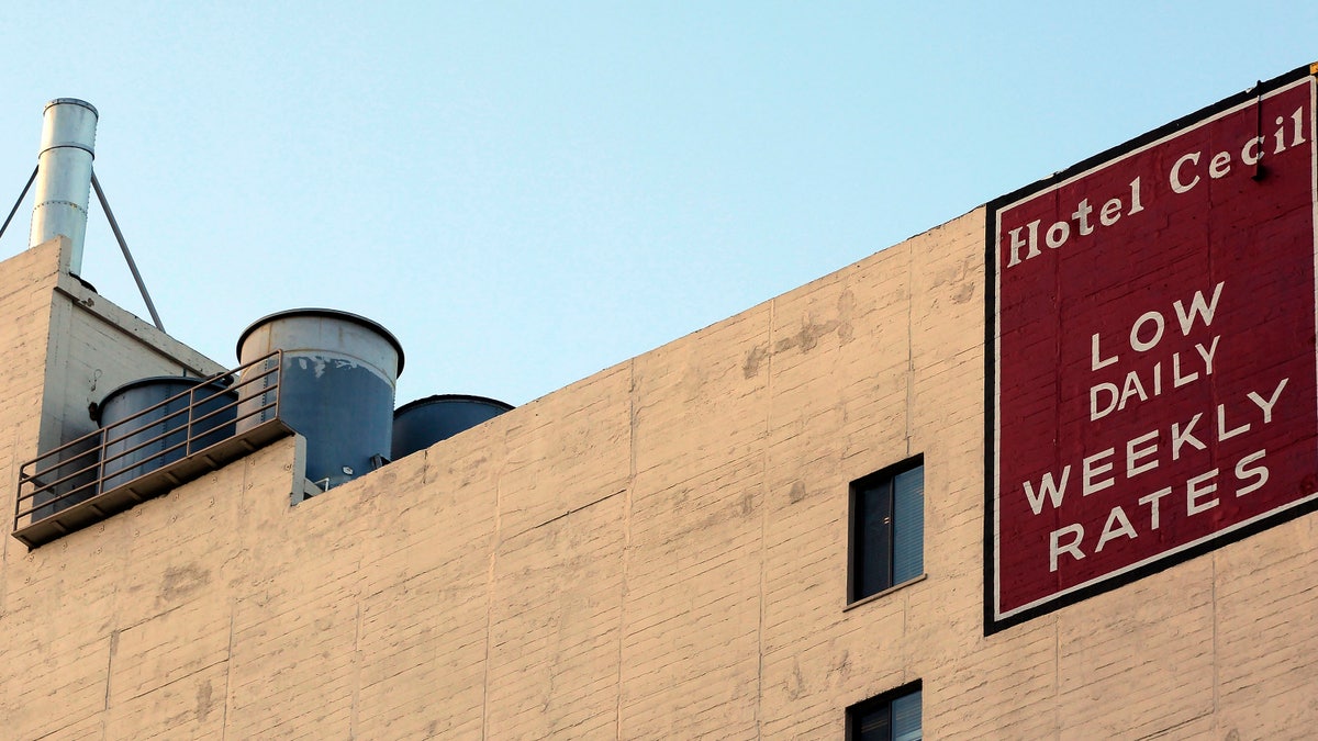 63fd4245-Hotel Roof Body