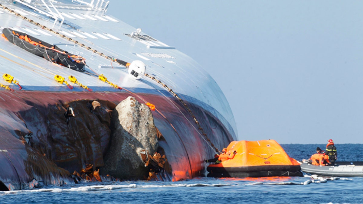 65a32b3a-Italy Cruise Aground