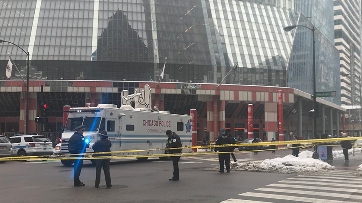 Chicago Police Officer Dies After Being Shot Multiple Times | Fox News