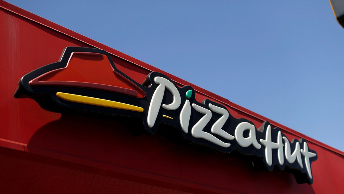 Pizza Hut istock