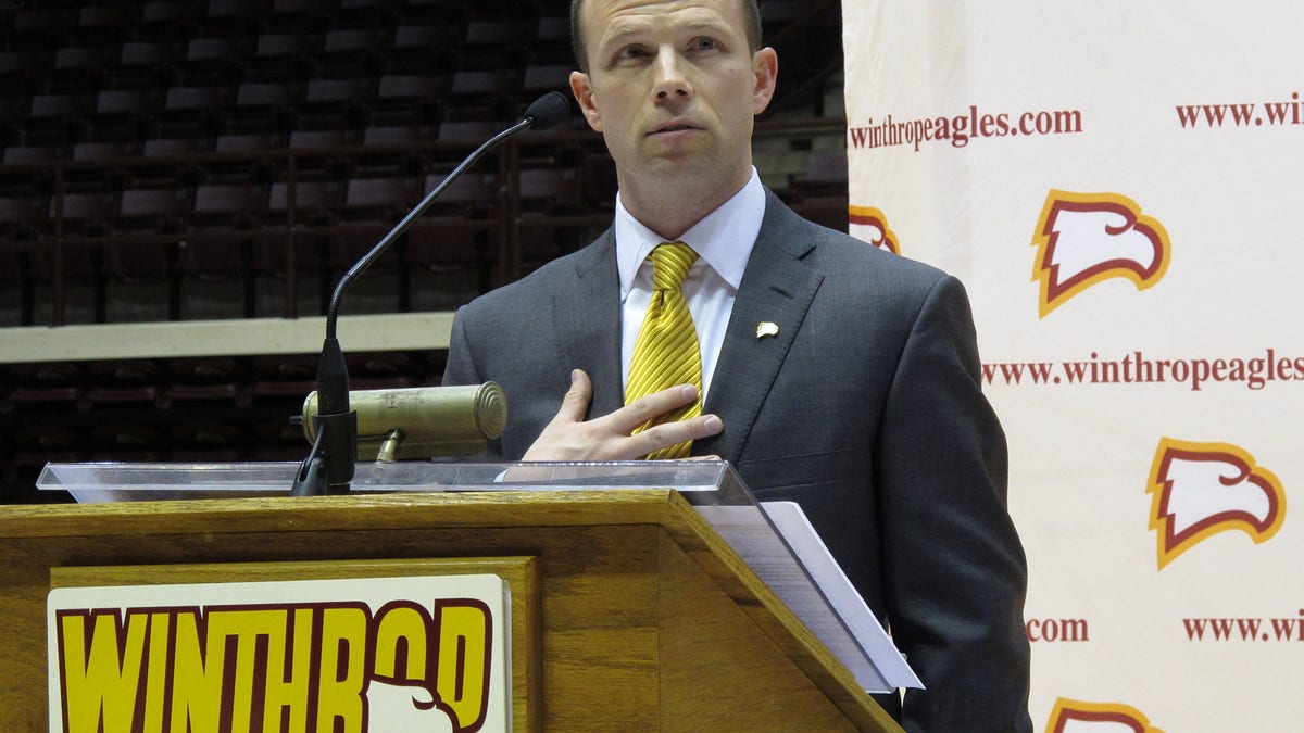 Conn Schoot Shooting Winthrop Basketball