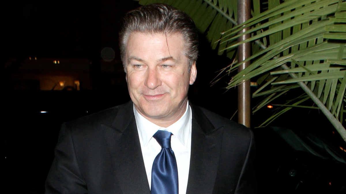 6fea2d3f-Alec Baldwin, Taylor Swift, Jared Leto, Katy Perry, Mark Wahlber
