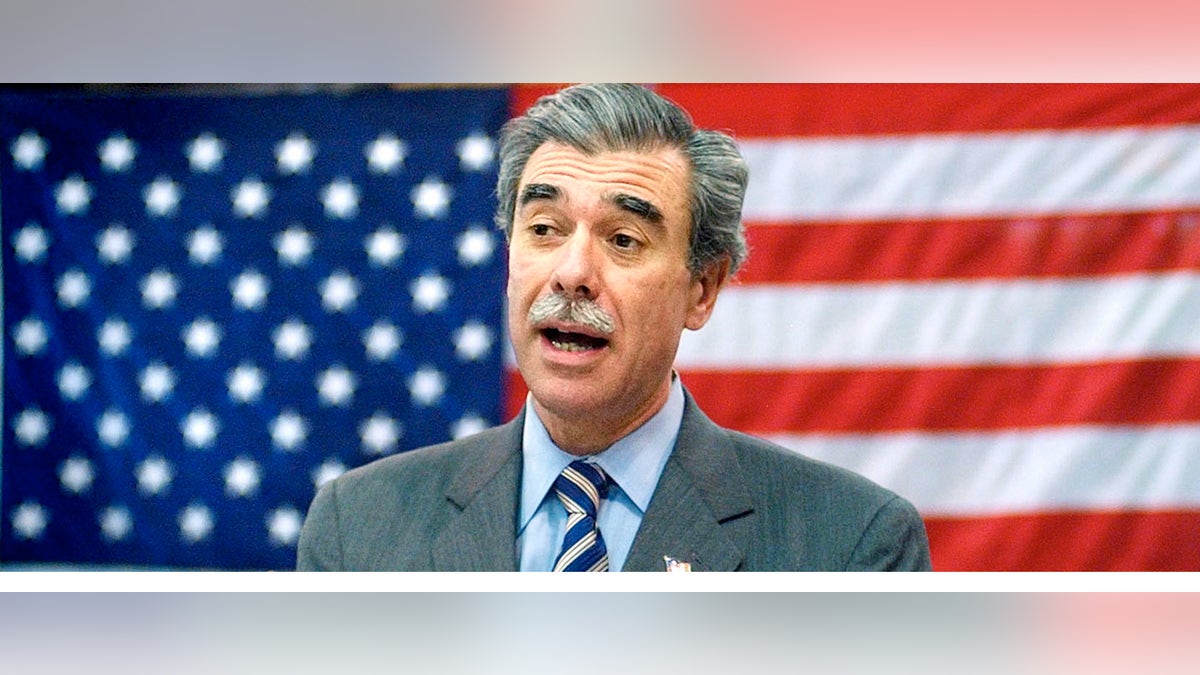 736483af-COMMERCE SECRETARY