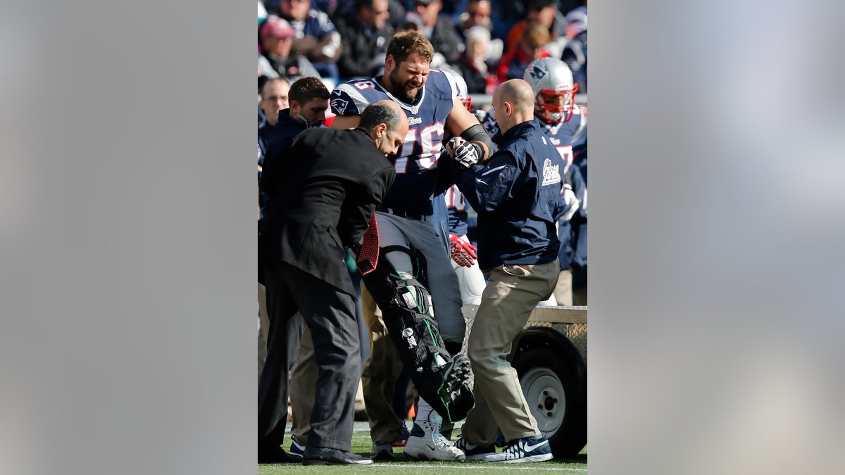 6521a69e-Dolphins Patriots Football