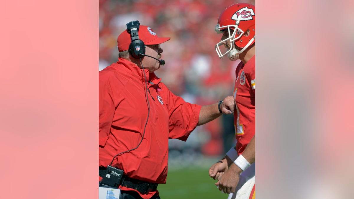 dbfe74b1-Raiders Chiefs Football