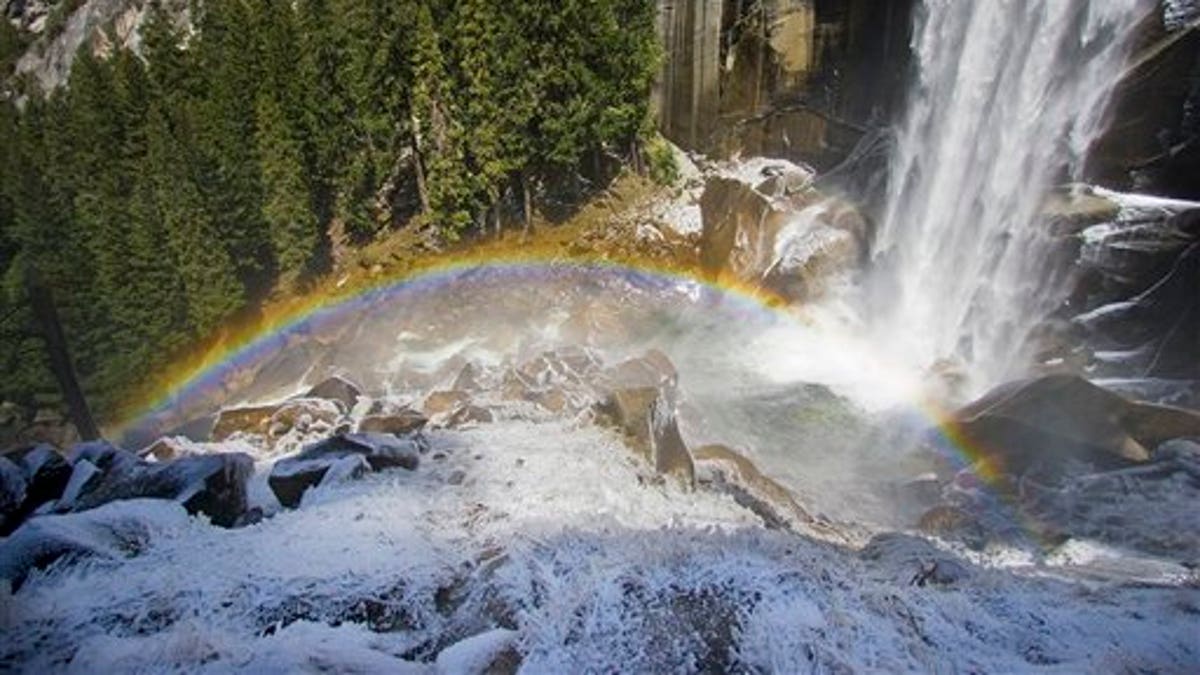 818f1a21-Yosemite Waterfall Search