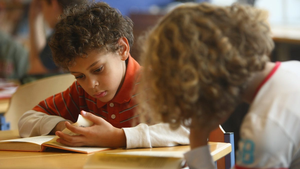 82869788SG011_Government_Pl