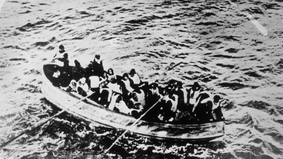 Survivors of the 'Titanic' disaster in a crowded lifeboat. (Photo by General Photographic Agency/Getty Images)