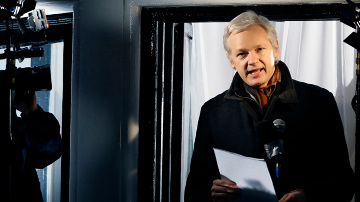 89615552-Britain Wikileaks Assange