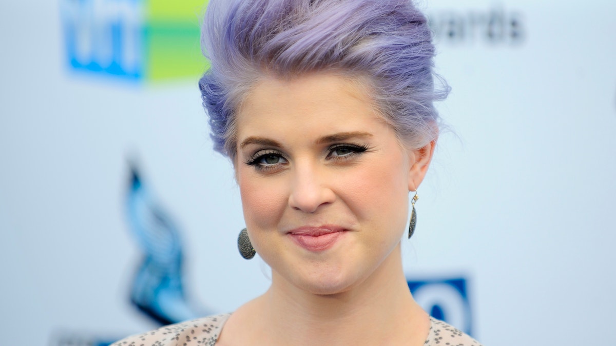 Kelly Osbourne talks about how she stays sober during tough times like the holidays.?