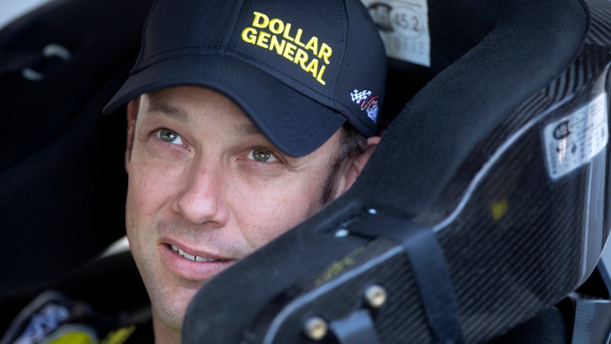 8232a932-NASCAR Phoenix Auto Racing