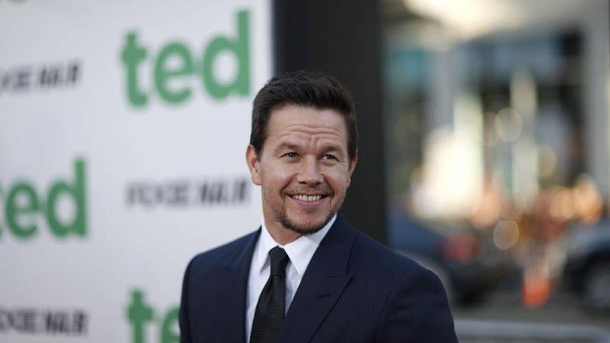 Mark Wahlberg is lending his support to repair a vandalized Vietnam War memorial.
