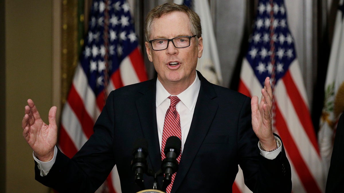 Robert Lighthizer speaks after he was sworn as U.S. Trade Representative during a ceremony at the White House in Washington, U.S. May 15, 2017. REUTERS/Kevin Lamarque - HP1ED5F1JTF9K