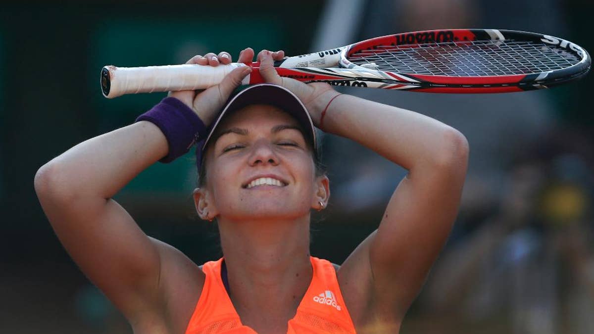 ‘Ini bagaimana Anda selesai’: Pengembalian terbaru Sharapova menempatkannya di final Prancis Terbuka melawan Halep