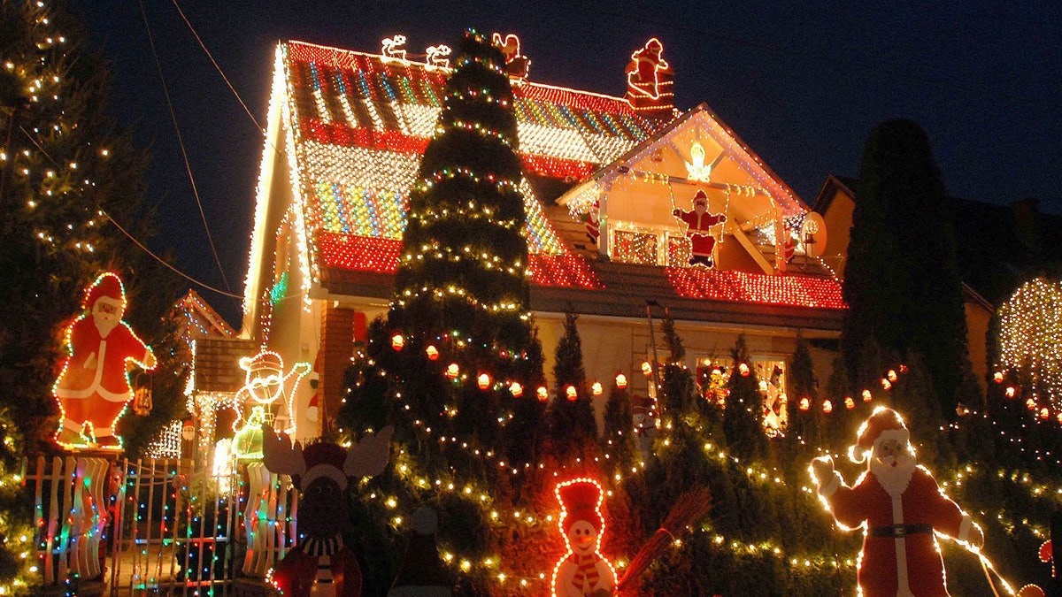 HUNGARY HOLIDAY DECORATION