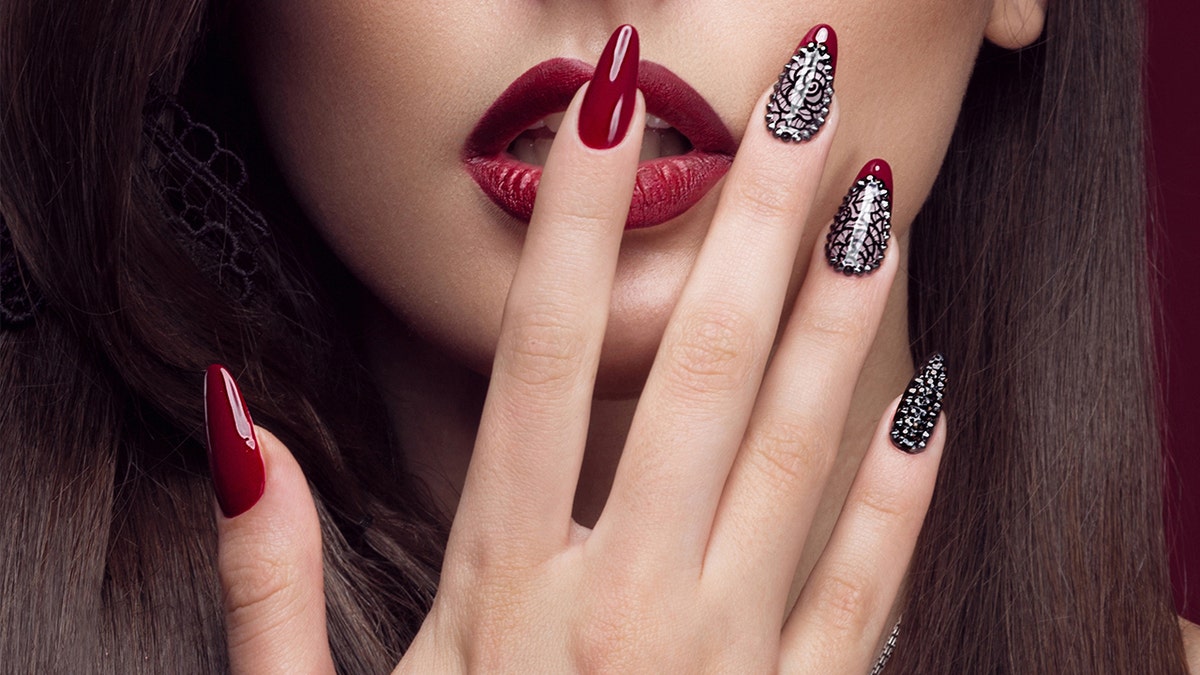 nails istock