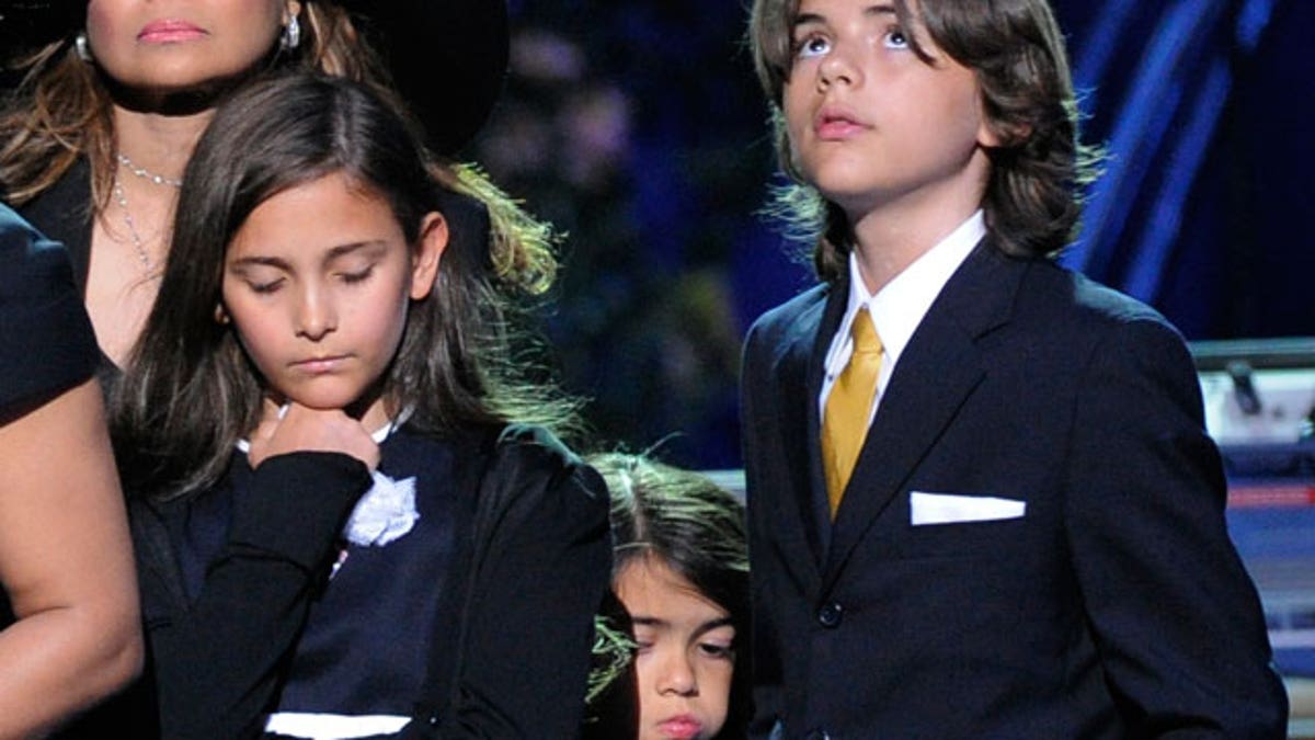 Lionel Richie: Michael Jackson's Kids Under Pressure, Could Pursue