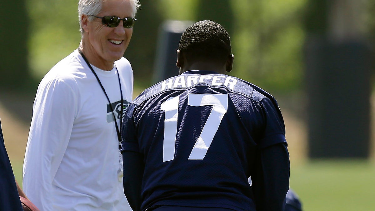 83527f48-Seahawks Rookies Football