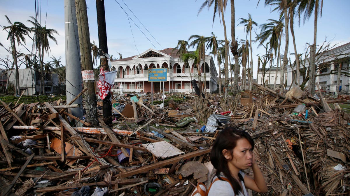 0d1542bc-Philippines Typhoon